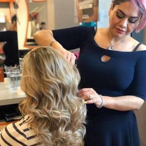 Meet your Posher, Leila